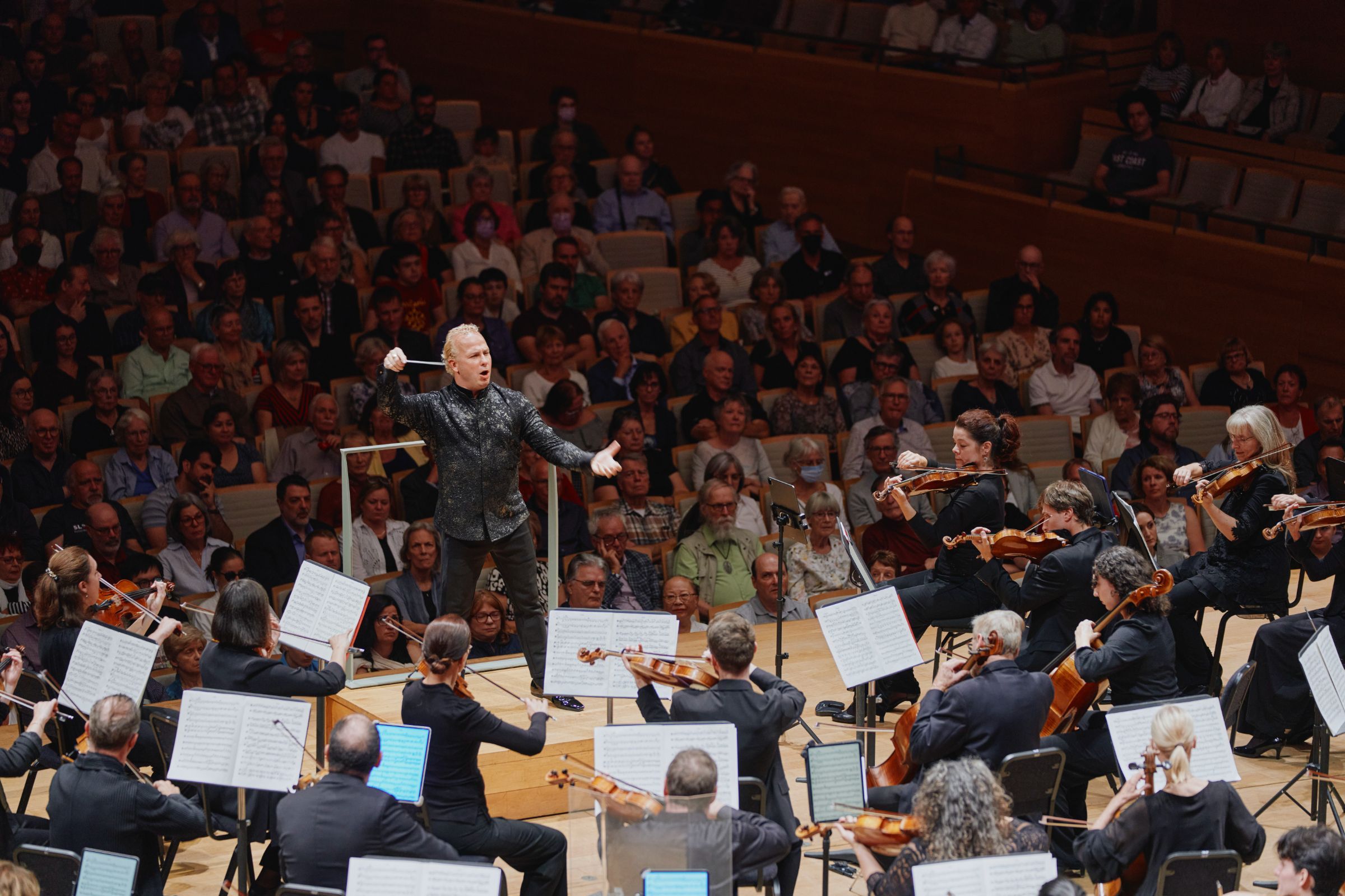 Yannick Nézet-Séguin conducts the Orchestre Métropolitain &copy; François Goupil | Orchestre Métropolitain