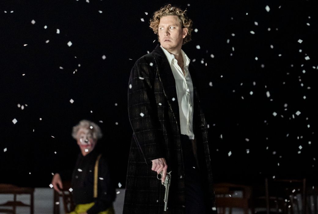 Gordon Bintner (Onegin) &copy; Royal Ballet and Opera | Tristram Kenton