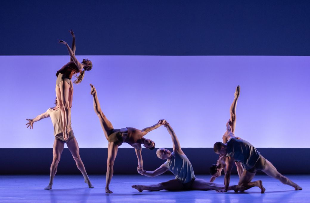 Sydney Dance Company in Rafael Bonachela's <i>Impermanence</i> © Pedro Greig