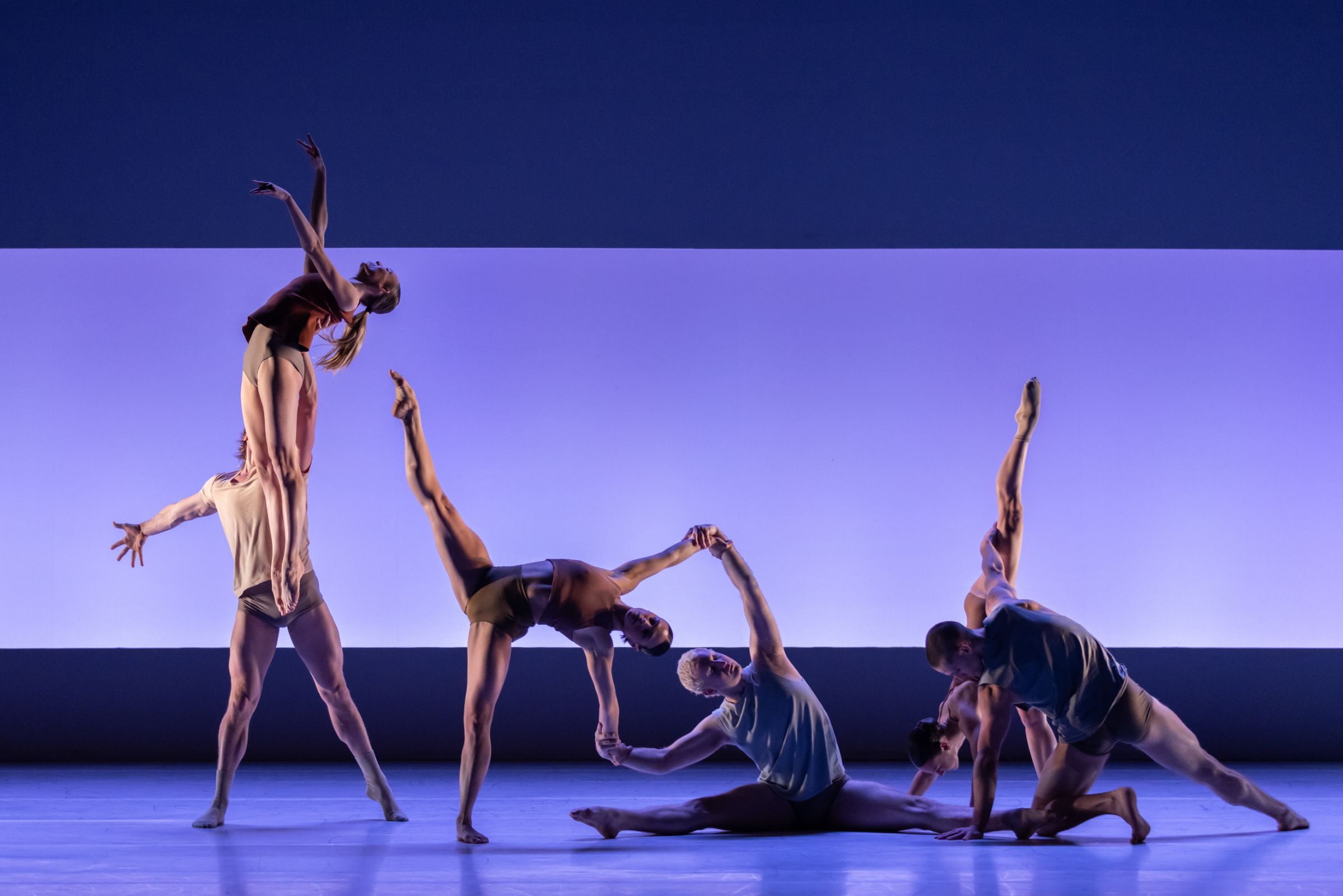 Sydney Dance Company in Rafael Bonachela's <i>Impermanence</i> © Pedro Greig