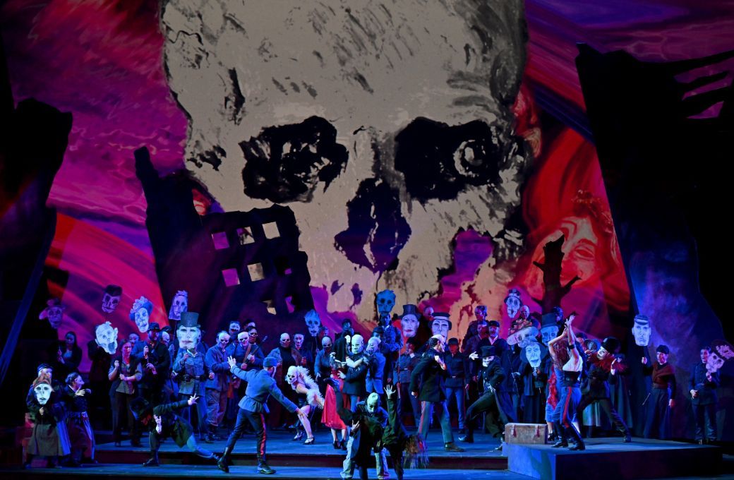 <i>La Forza del destino</i> à l'Opéra de Montpellier © Marc Ginot / OONM