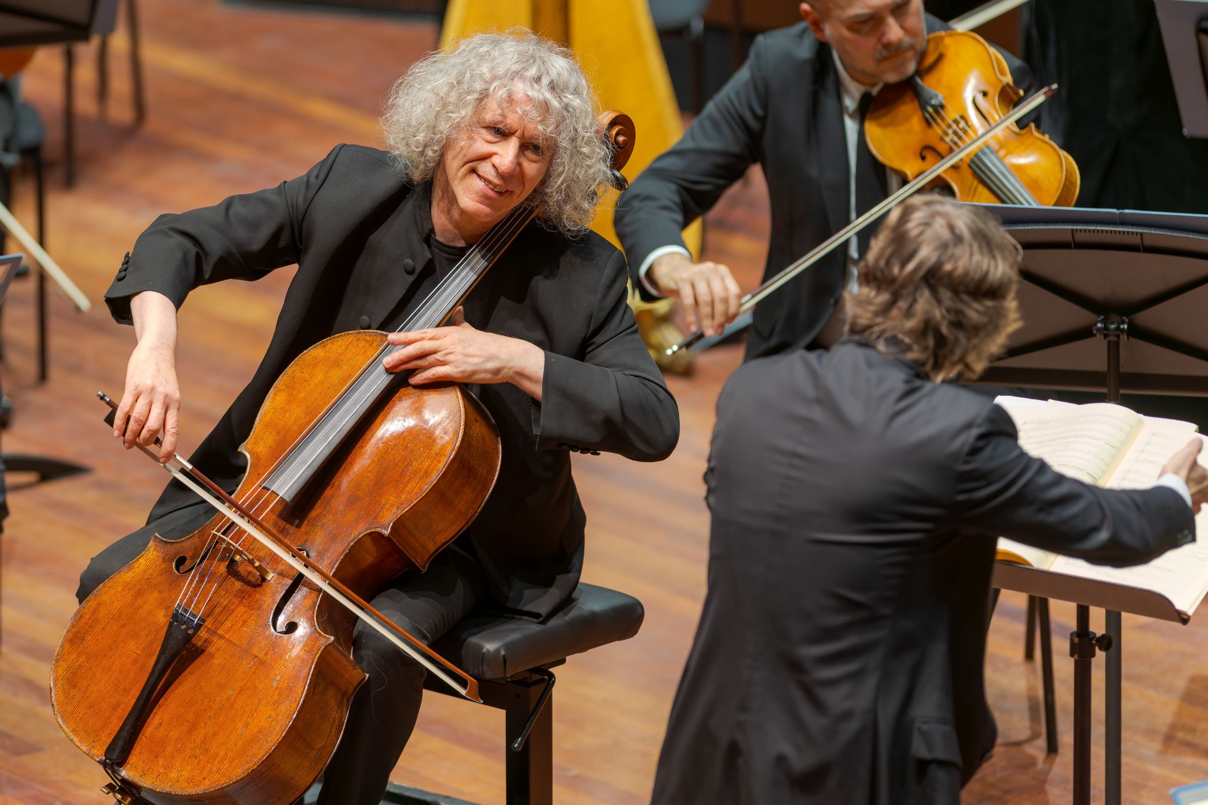 Steven Isserlis and Maxim Emelyanychev &copy; Christopher Bowen