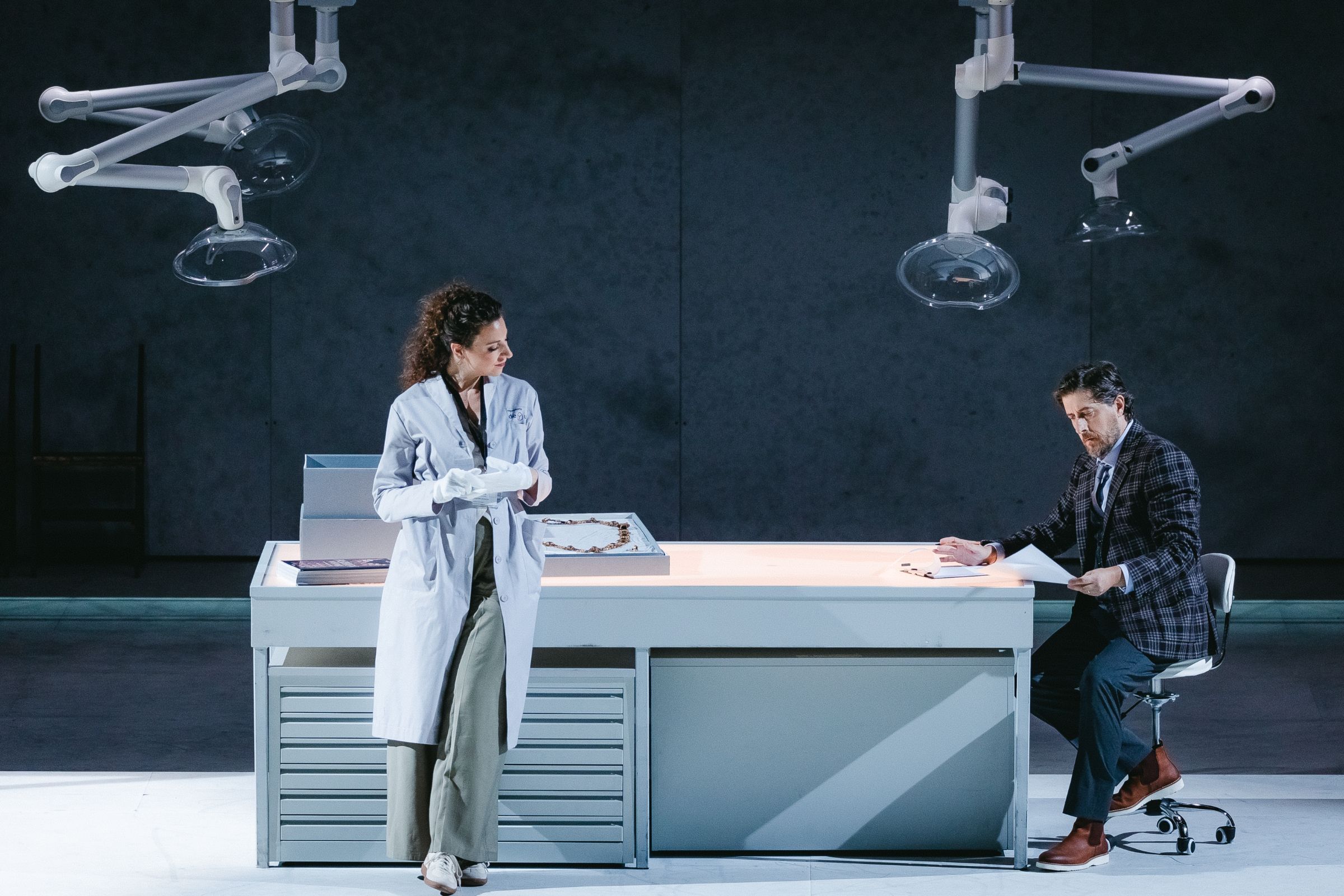 Ève-Maud Hubeaux (Eboli) und Roberto Tagliavini (Filippo II) &copy; Frol Podlesnyi