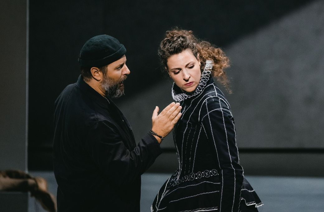 &Eacute;tienne Dupuis (Rodrigo) und &Egrave;ve-Maud Hubeaux (Eboli) &copy; Frol Podlesnyi