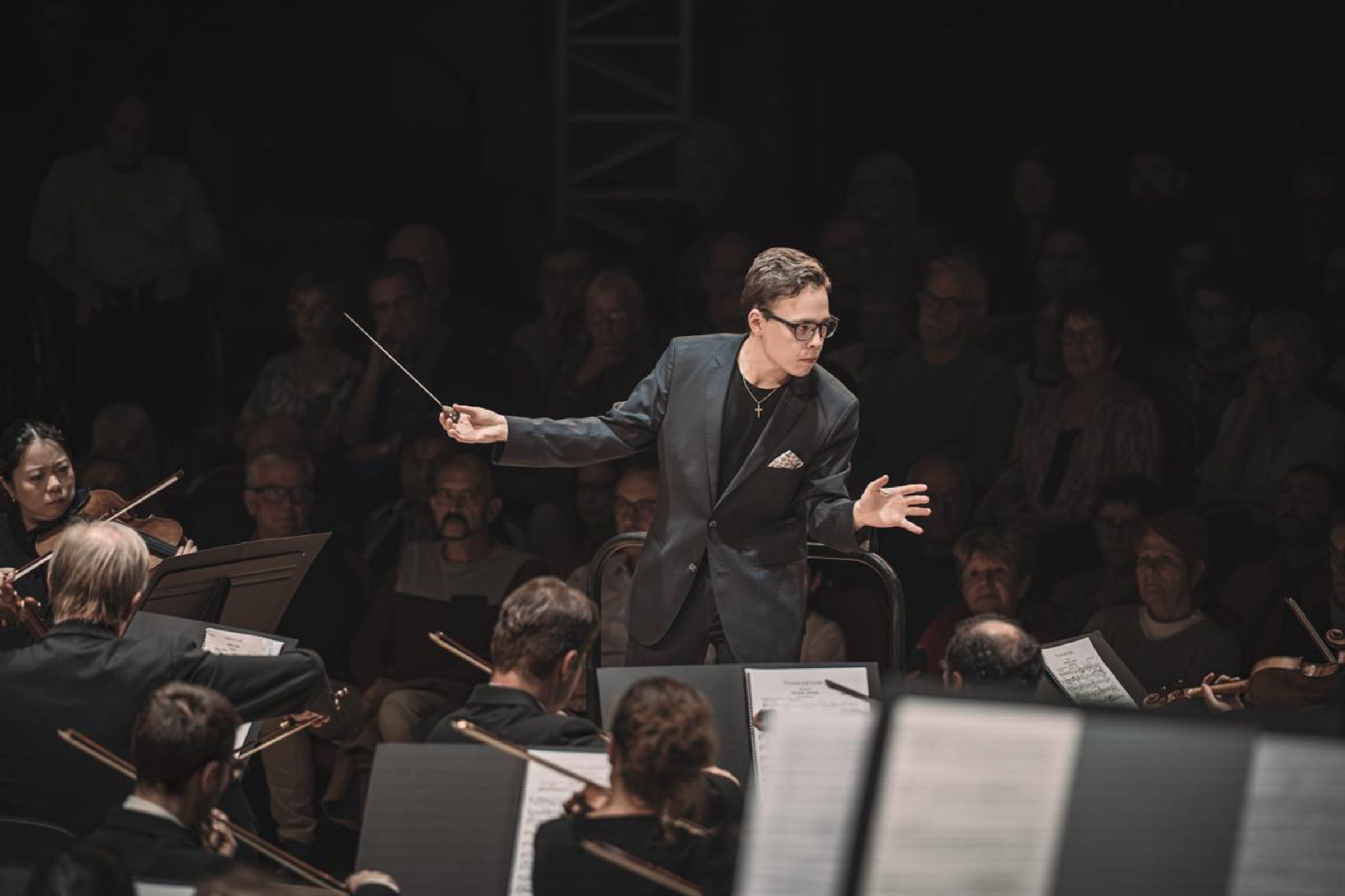 Tarmo Peltokoski dirige l'Orchestre National du Capitole de Toulouse &copy; Romain Alcaraz