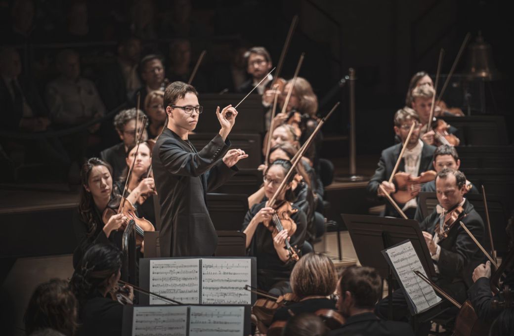 Tarmo Peltokoski dirige l'Orchestre National du Capitole de Toulouse © Romain Alcaraz