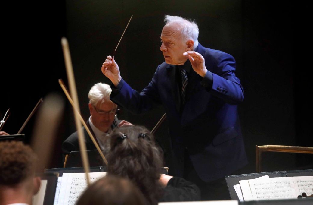 Leonard Slatkin conducts the National Symphony Orchestra &copy; Mark Stedman Photography