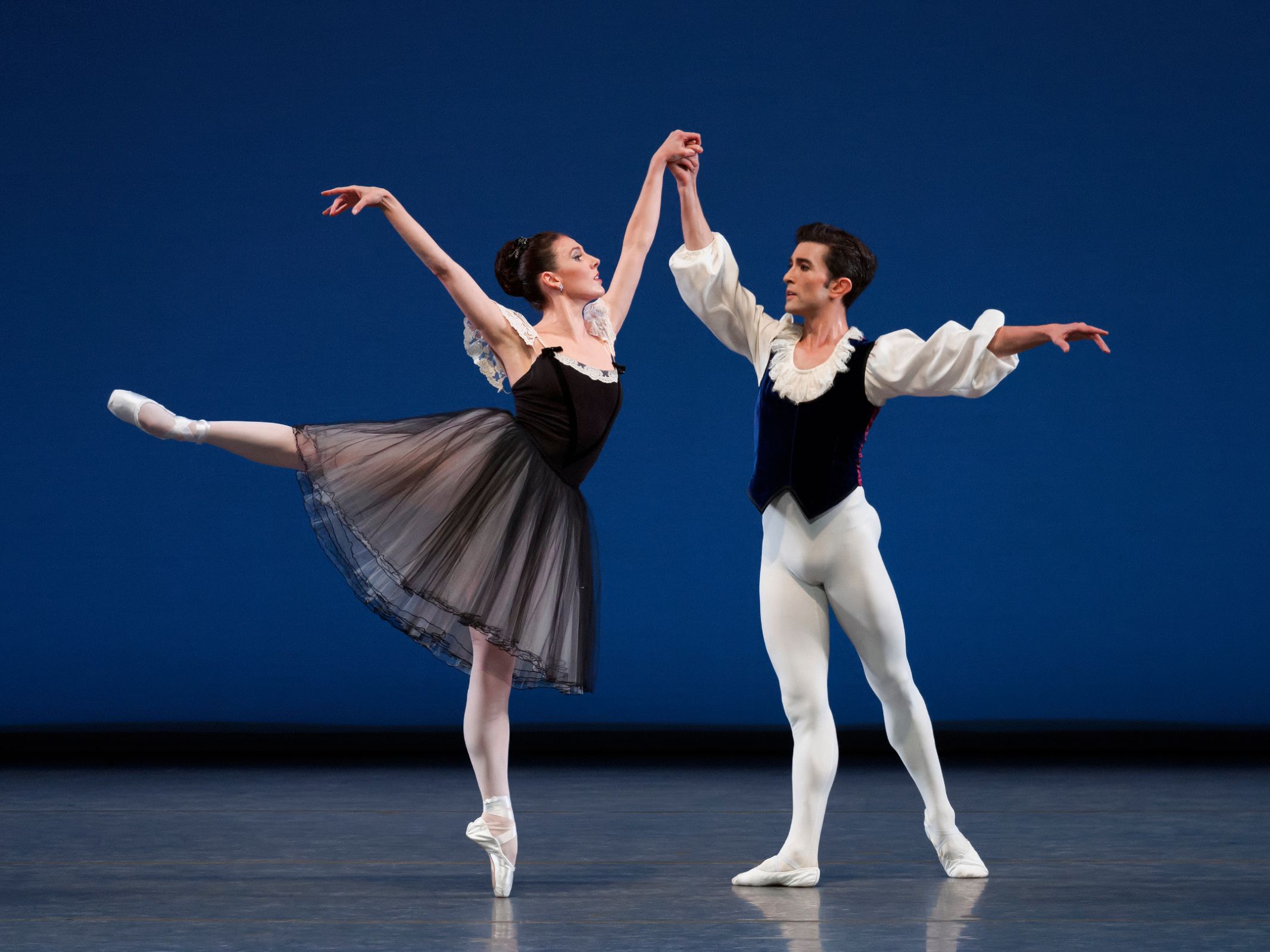 Tiler Peck and Anthony Huxley in George Balanchine's <i>Mozartiana</i> © Erin Baiano