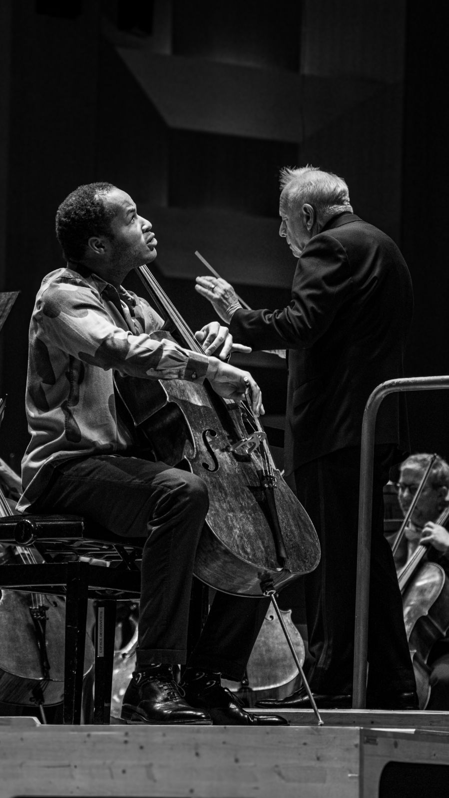 Sheku Kanneh-Mason and Leonard Slatkin &copy; Yannis Adelbost | Auditorium-ONL