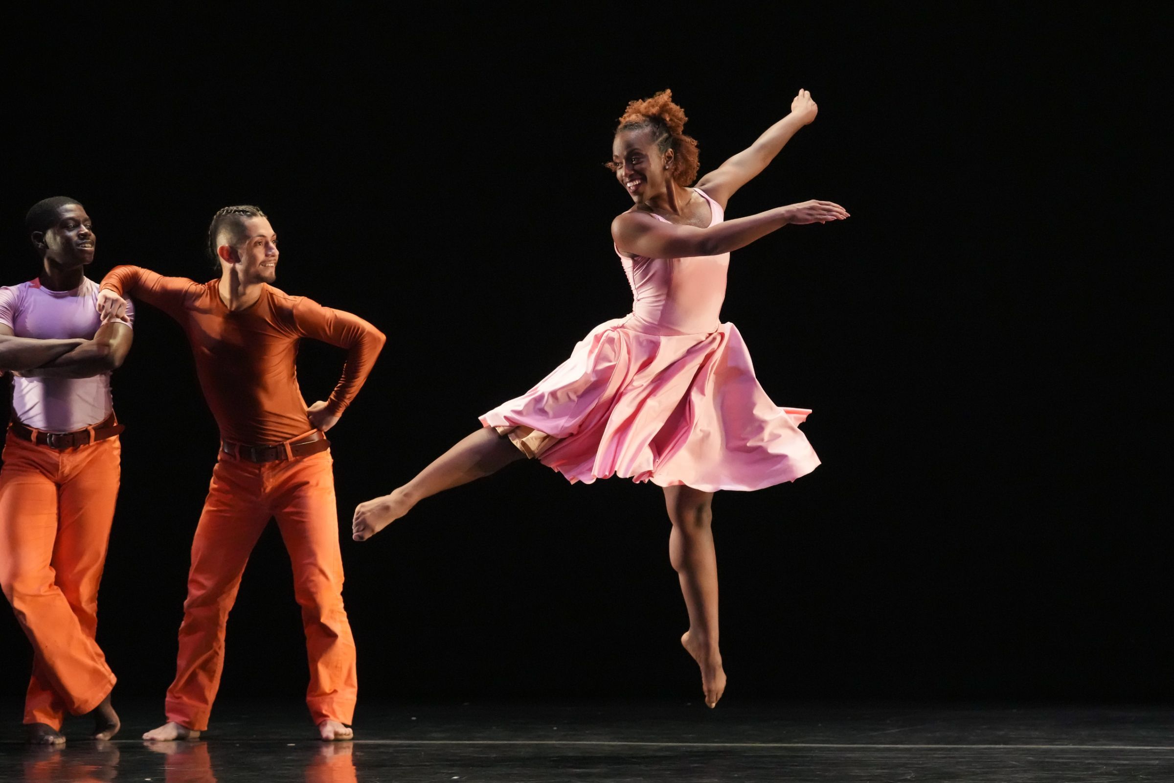 Dayton Contemporary Dance Company and Countess V. Winfrey in Taylor's <i>Esplanade</i> © Steven Pisano