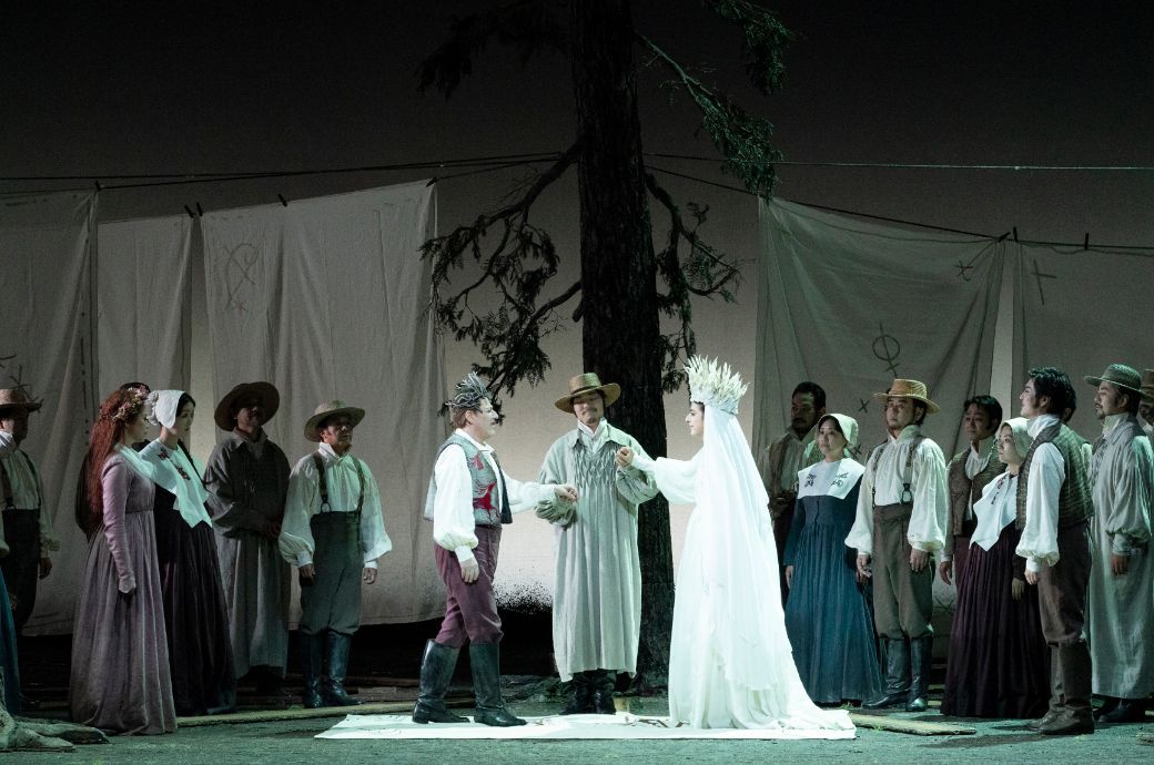 Bellini’s <i>La sonnambula</i> at New National Theatre, Tokyo &copy; Rikimaru Hotta | New National Theatre, Tokyo