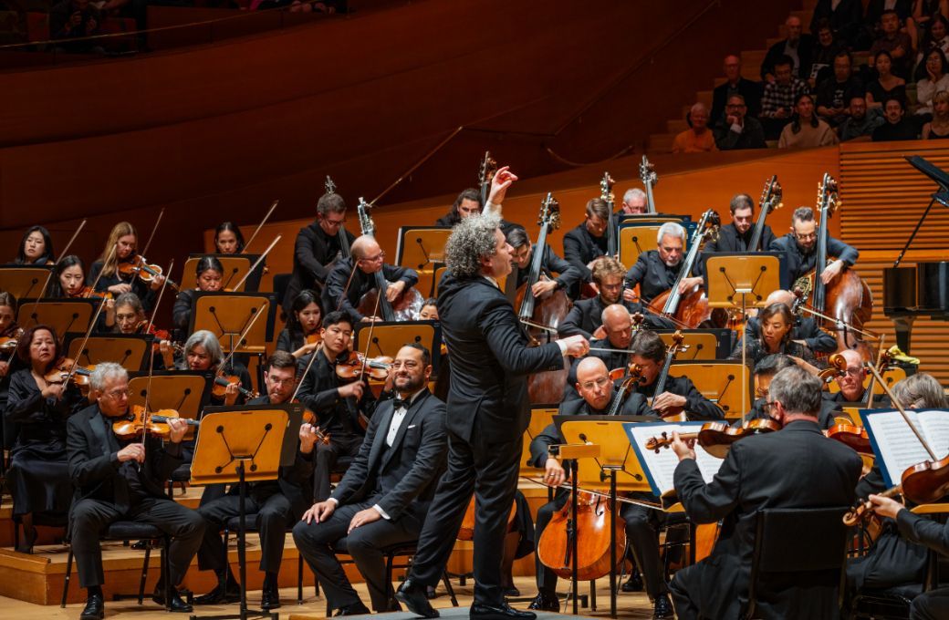 Gustavo Dudamel conducts the Los Angeles Philharmonic &copy; Farah Sosa, courtesy of the LA Phil
