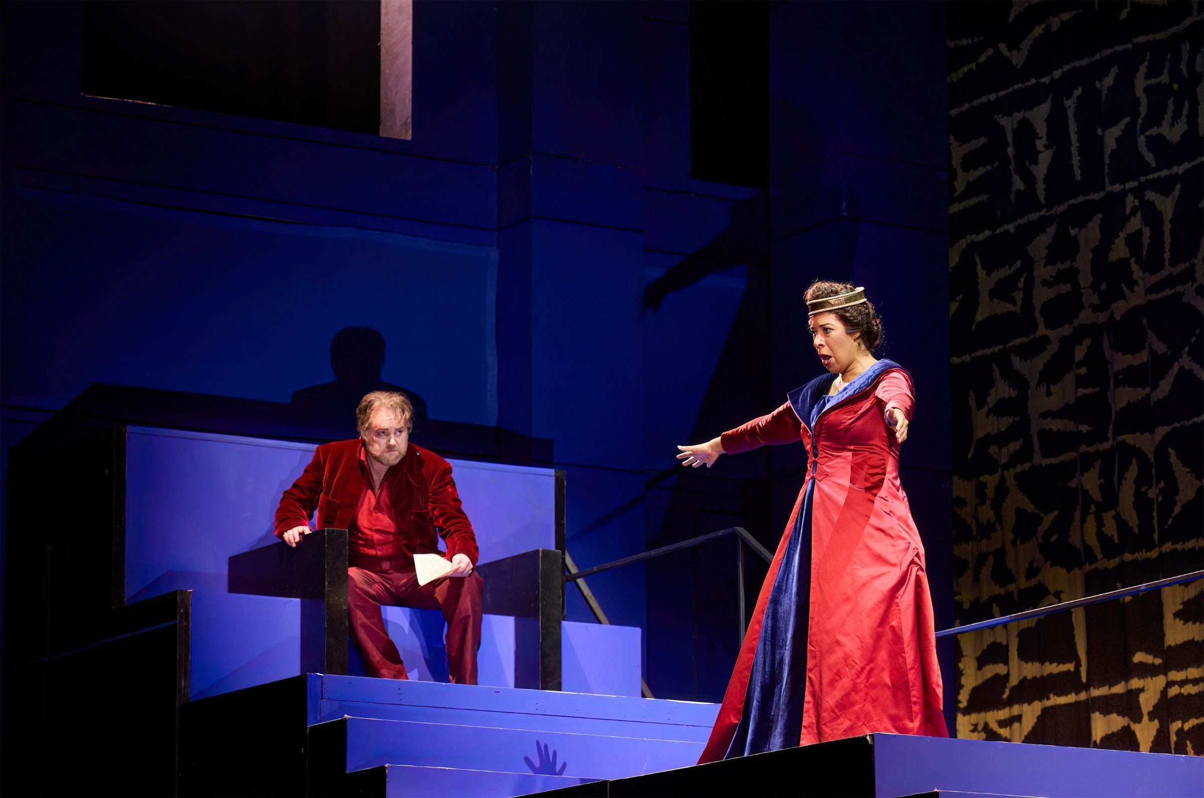 Roland Wood (Nabucco) and Mary Elizabeth Williams (Abigaille) &copy; Michael Cooper