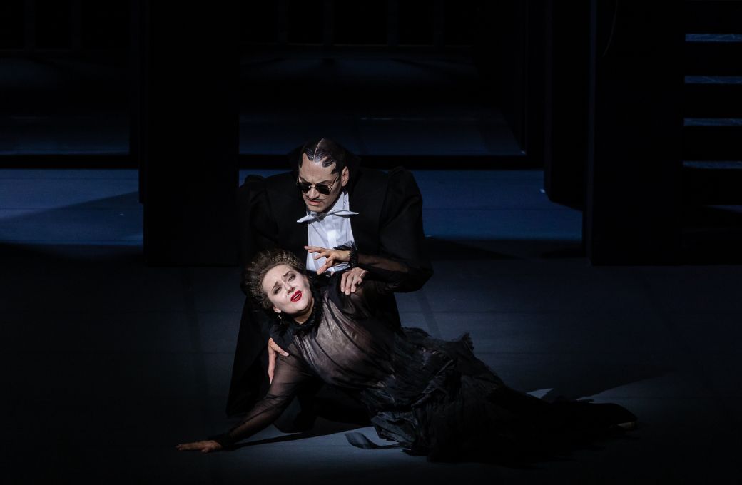 Inna Kločko (Antonia) and Rihards Mačanovskis (Dr Miracle) &copy; Agnese Zeltina | Latvian National Opera