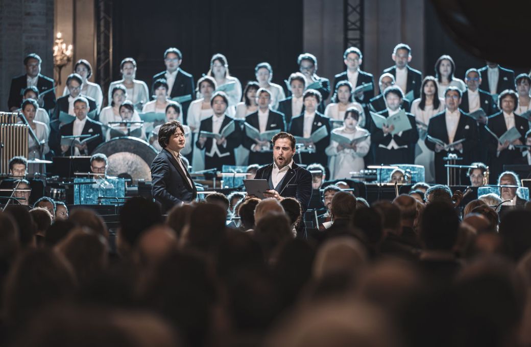 Florian Sempey, Kazuki Yamada et le Ch&oelig;ur Philharmonique de Tokyo &copy; Romain Alcaraz
