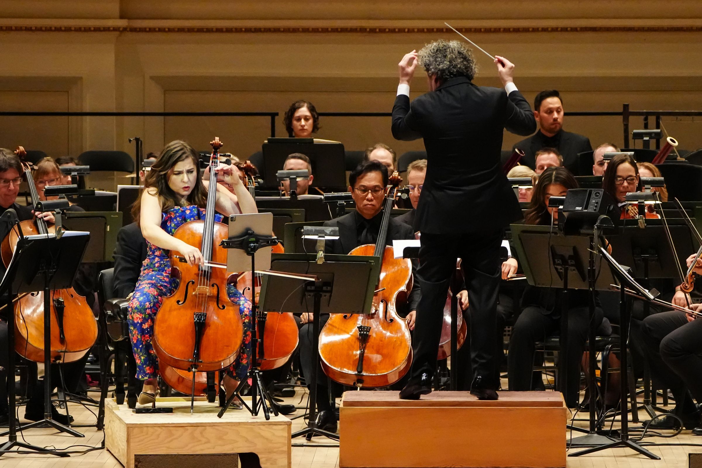 Alisa Weilerstein, Gustavo Dudamel and the LA Phil © Steven Pisano for Bachtrack