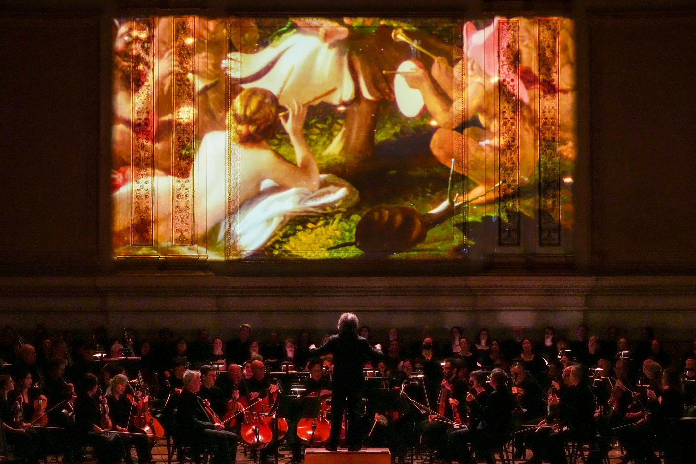 Gustavo Dudamel conducts <i>A Midsummer Night's Dream</i> © Steven Pisano for Bachtrack