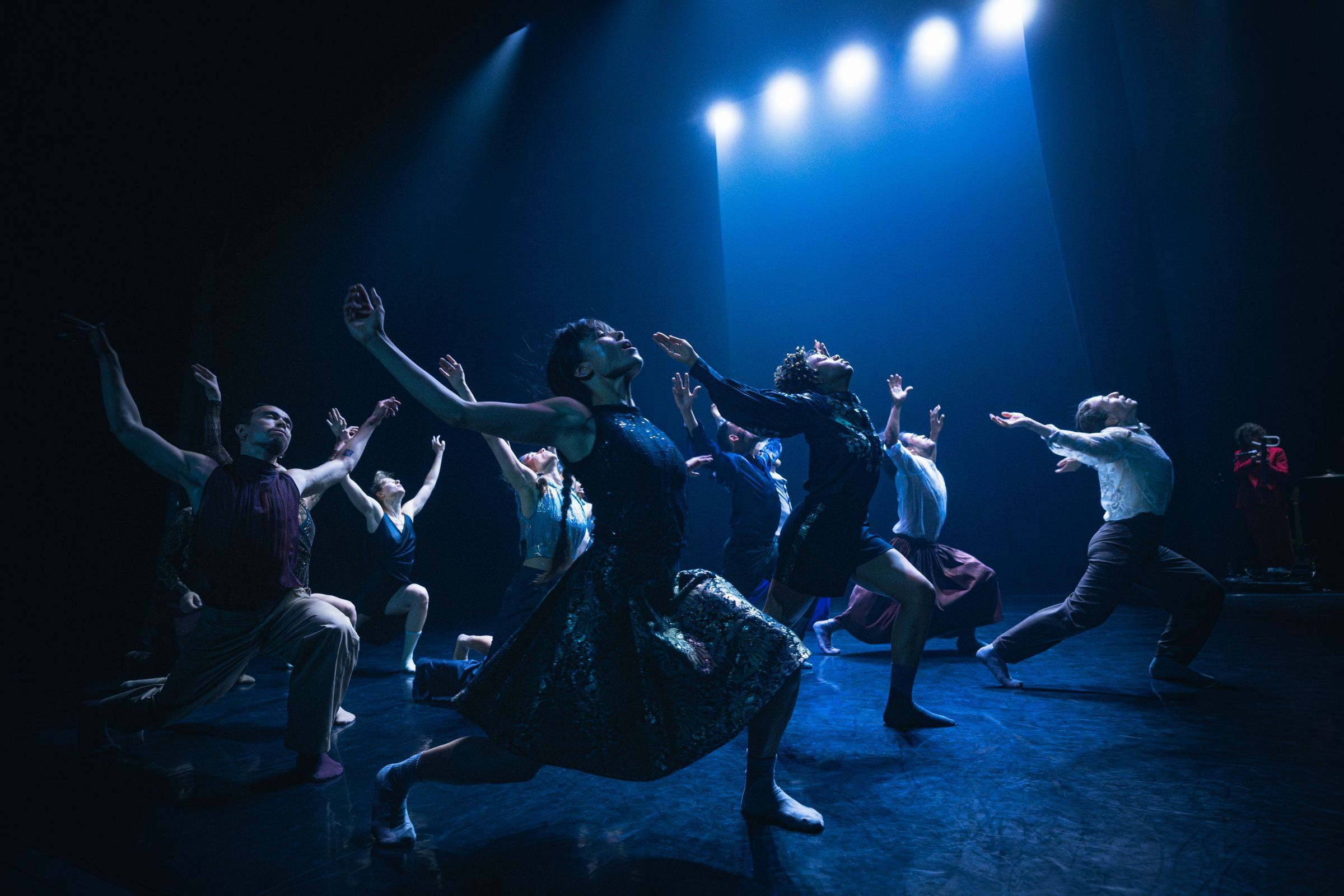 Hofesh Shechter Company in <i>Theatre of Dreams</i> &copy; Todd MacDonald