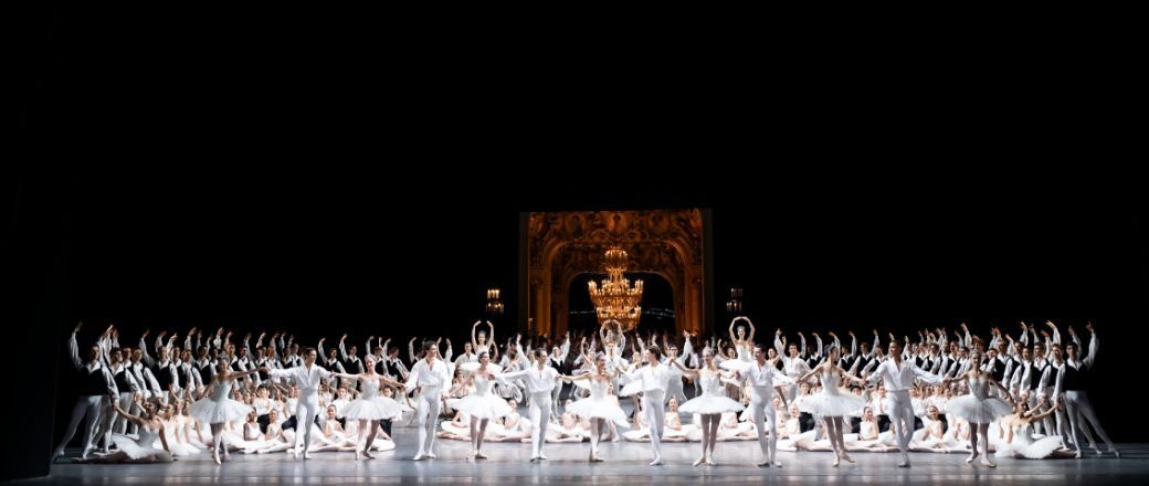 Le d&eacute;fil&eacute; du Ballet de l'Op&eacute;ra de Paris &copy; Julien Benhamou / Op&eacute;ra national de Paris