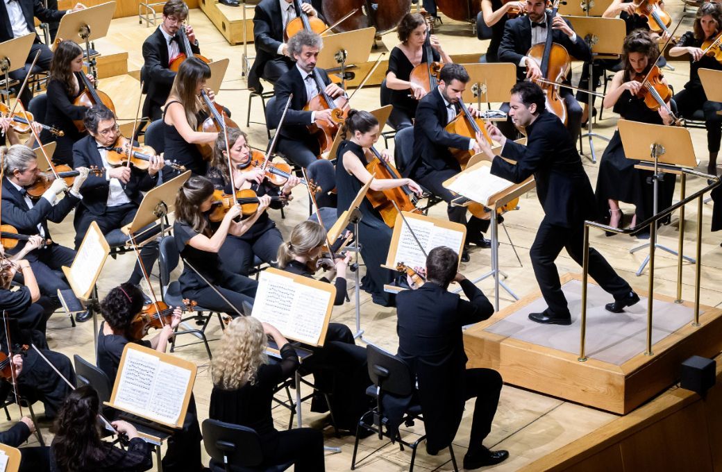 Andr&eacute;s Orozco-Estrada en su debut al frente de la Orquesta y Coro Nacionales de Espa&ntilde;a &copy; Jose Luis Pindado | OCNE
