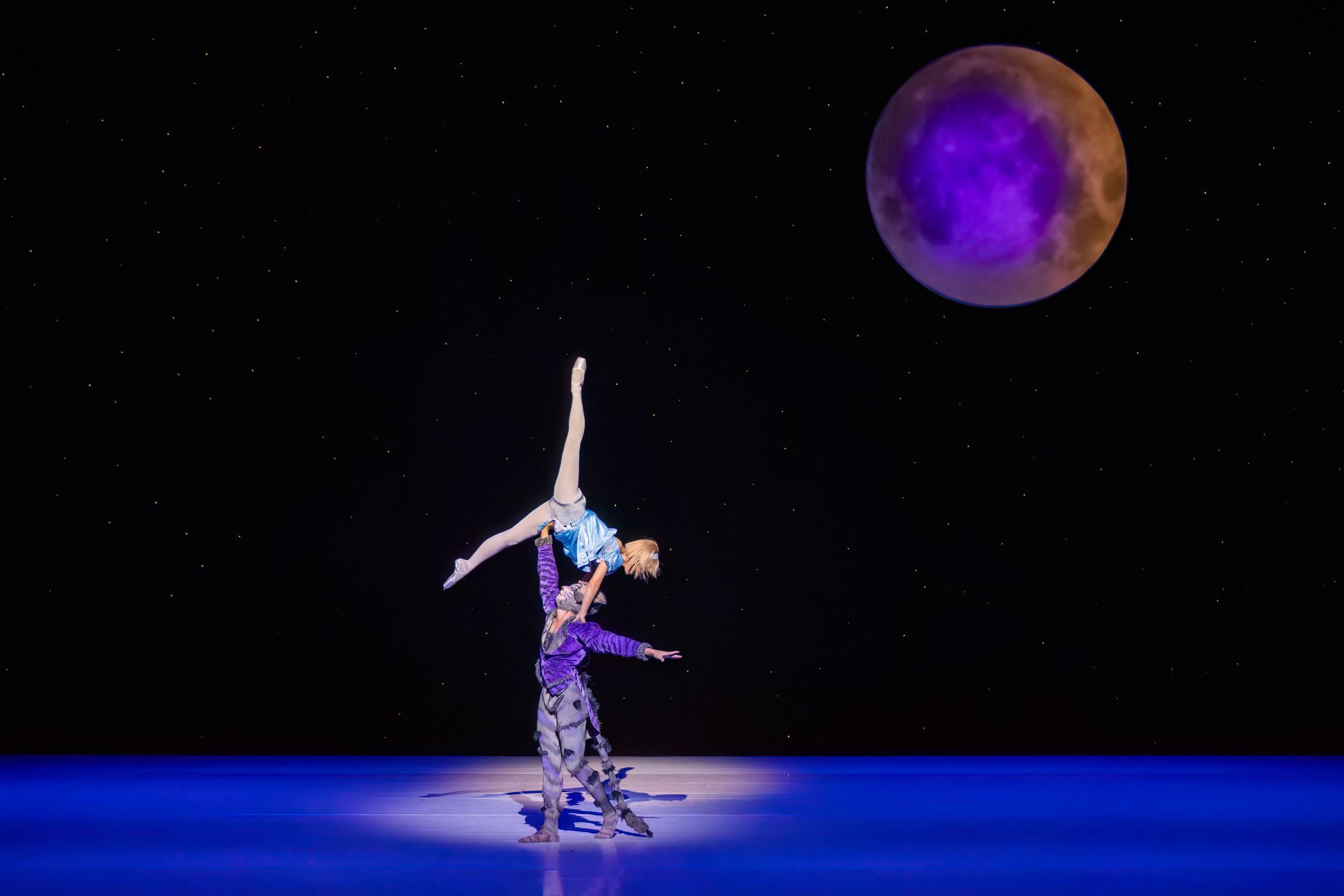 Naomi Tanioka as Alice and Alladson Barretto as Cheshire Cat in <i>ALICE (in Wonderland)</i> &copy; Photography by Brett Pruitt &amp; East Market Studios and Beeh Moynagh