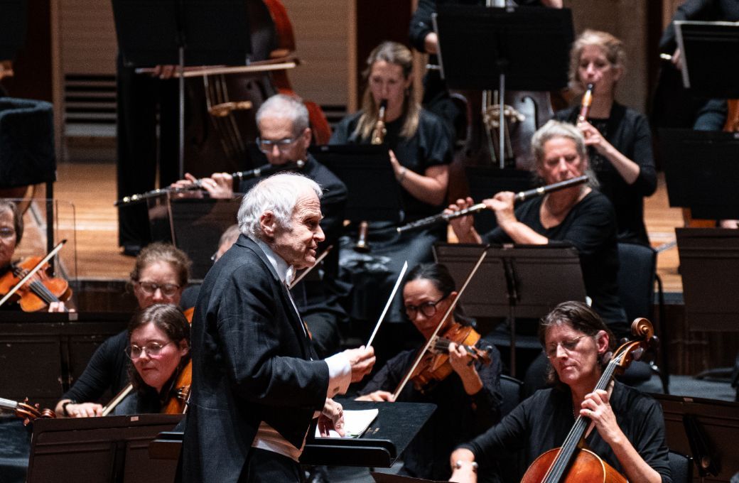 Ádám Fischer conducts the Orchestra of the Age of Enlightenment &copy; Zen Grisdale