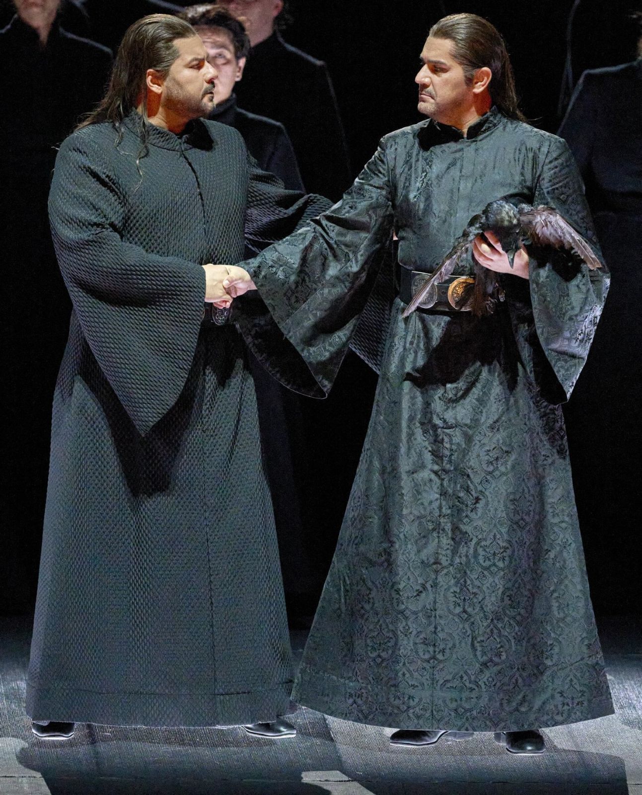 Carlos Osuna (Malcolm) und Saimir Pirgu (Macduff) &copy; Wiener Staatsoper | Michael Pöhn