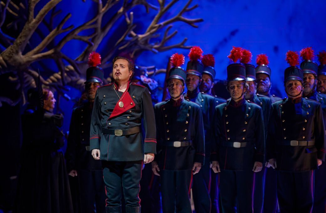 Szymon Mechliński (Valentin) and chorus &copy; Michael Cooper