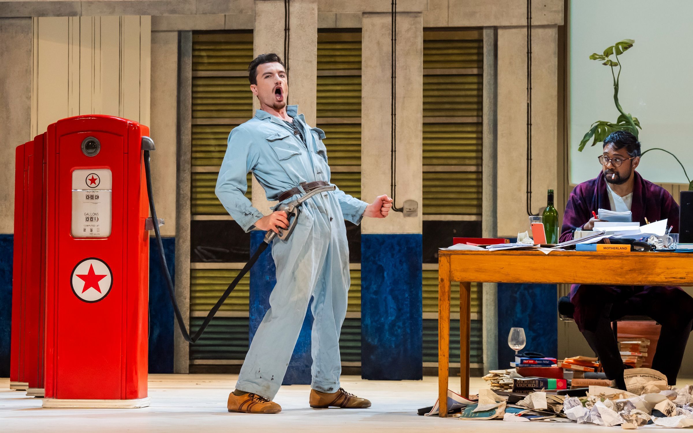 Michael Mofidian (Selim) and Ross Ramgobin (Prosdocimo) &copy; Glyndebourne Productions Ltd, Photographer: Tristram Kenton