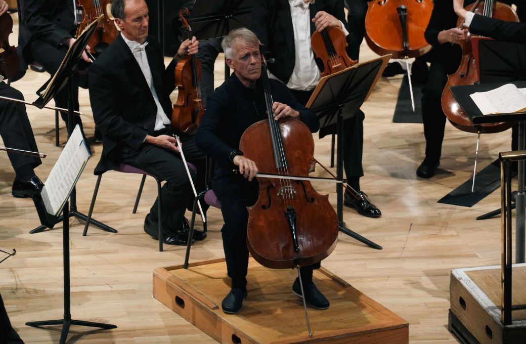 Alban Gerhardt and the Hallé © David Hughes | The Hallé
