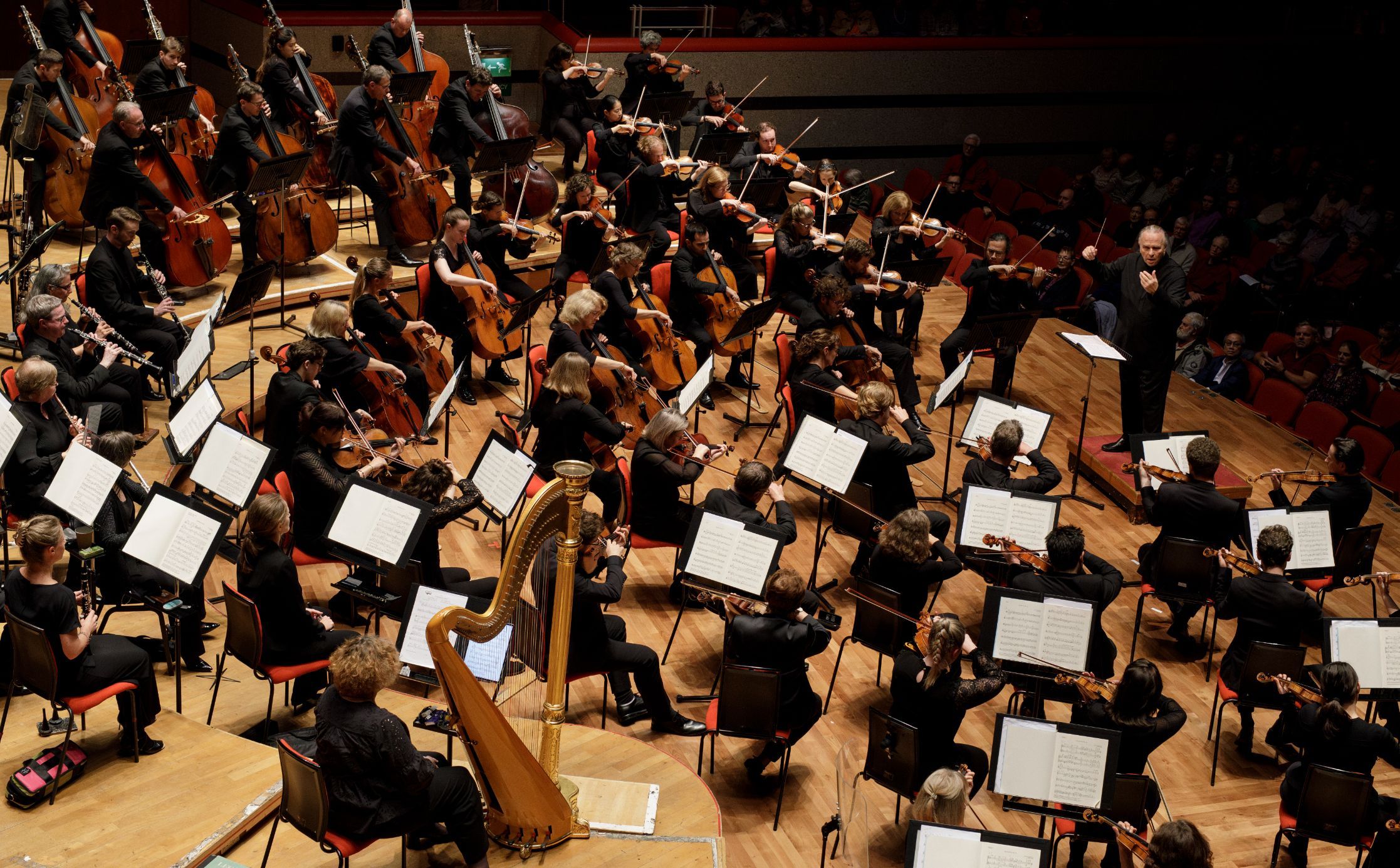 Sir Mark Elder conducts the City of Birmingham Symphony Orchestra &copy; Andrew Fox