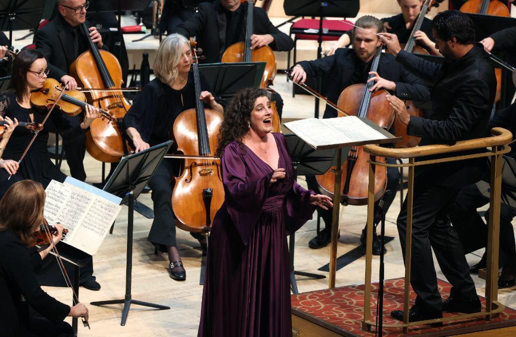 Sarah Wegener, Domingo Hindoyan and the RLPO &copy; Gareth Jones