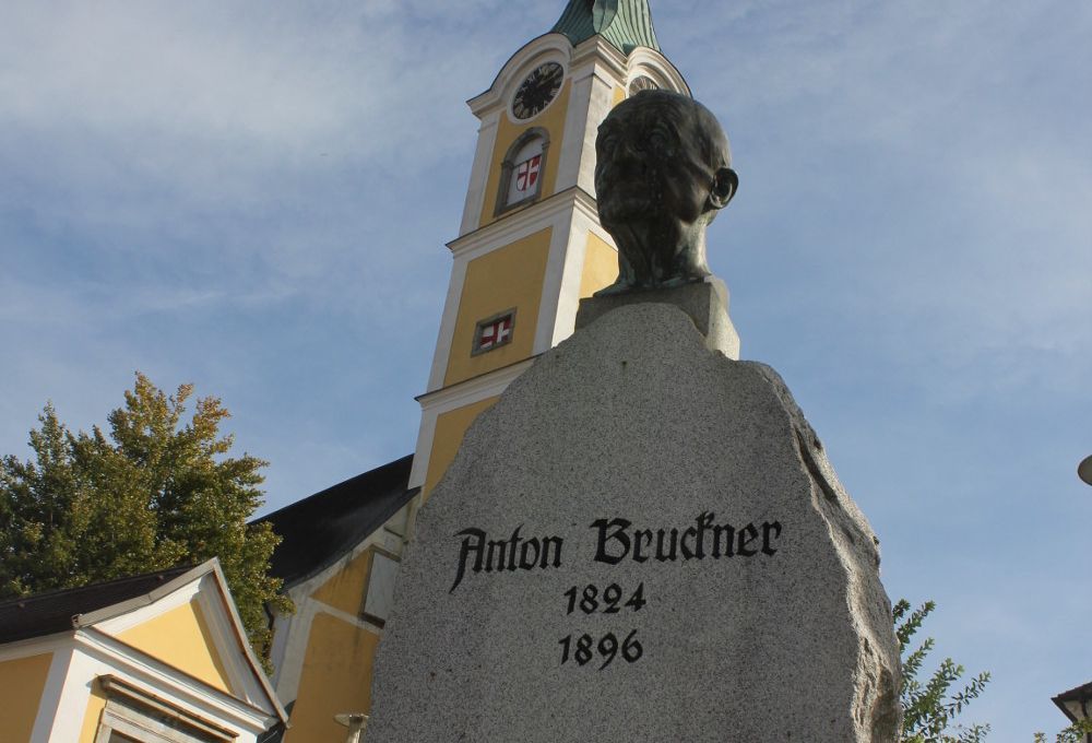 Bruckner monument at Ansfelden &copy; Peter Aigner, Brucknerbund Ansfelden