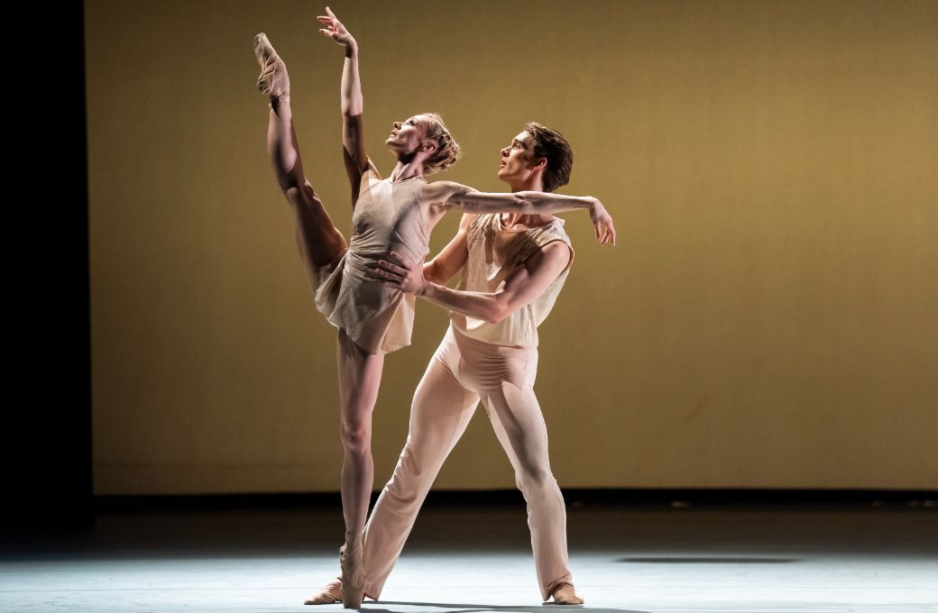 Melissa Hamilton and Lukas B. Br&aelig;ndsr&oslash;d in Kyle Abraham's <i>The Weathering</i> &copy; Tristram Kenton