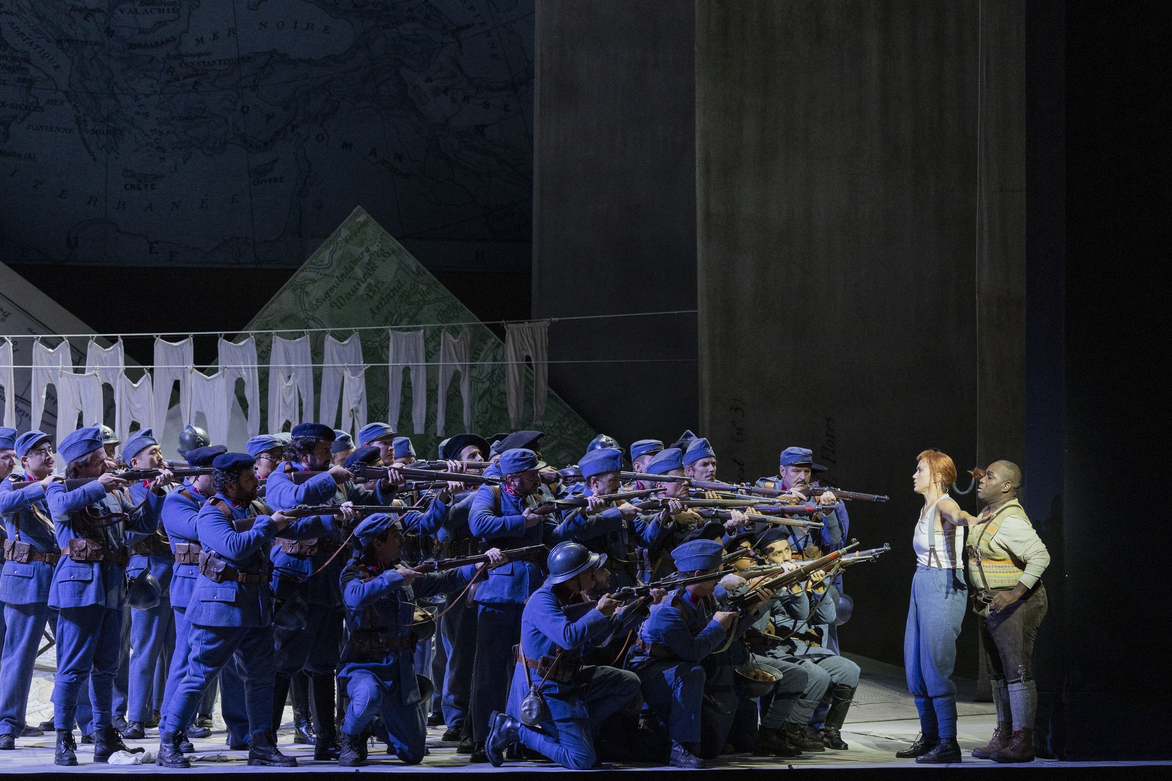 <i>La Fille du régiment</i> à l'Opéra Bastille &copy; Elisa Haberer / Opéra national de Paris