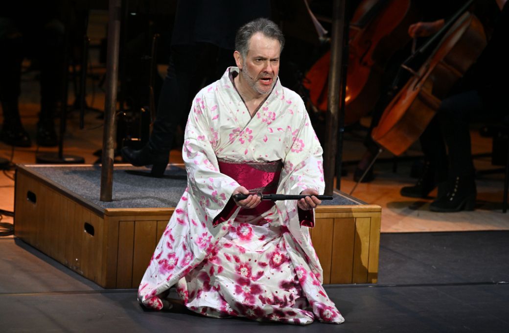 Mark Stone (René Gallimard) © BBC | Mark Allan