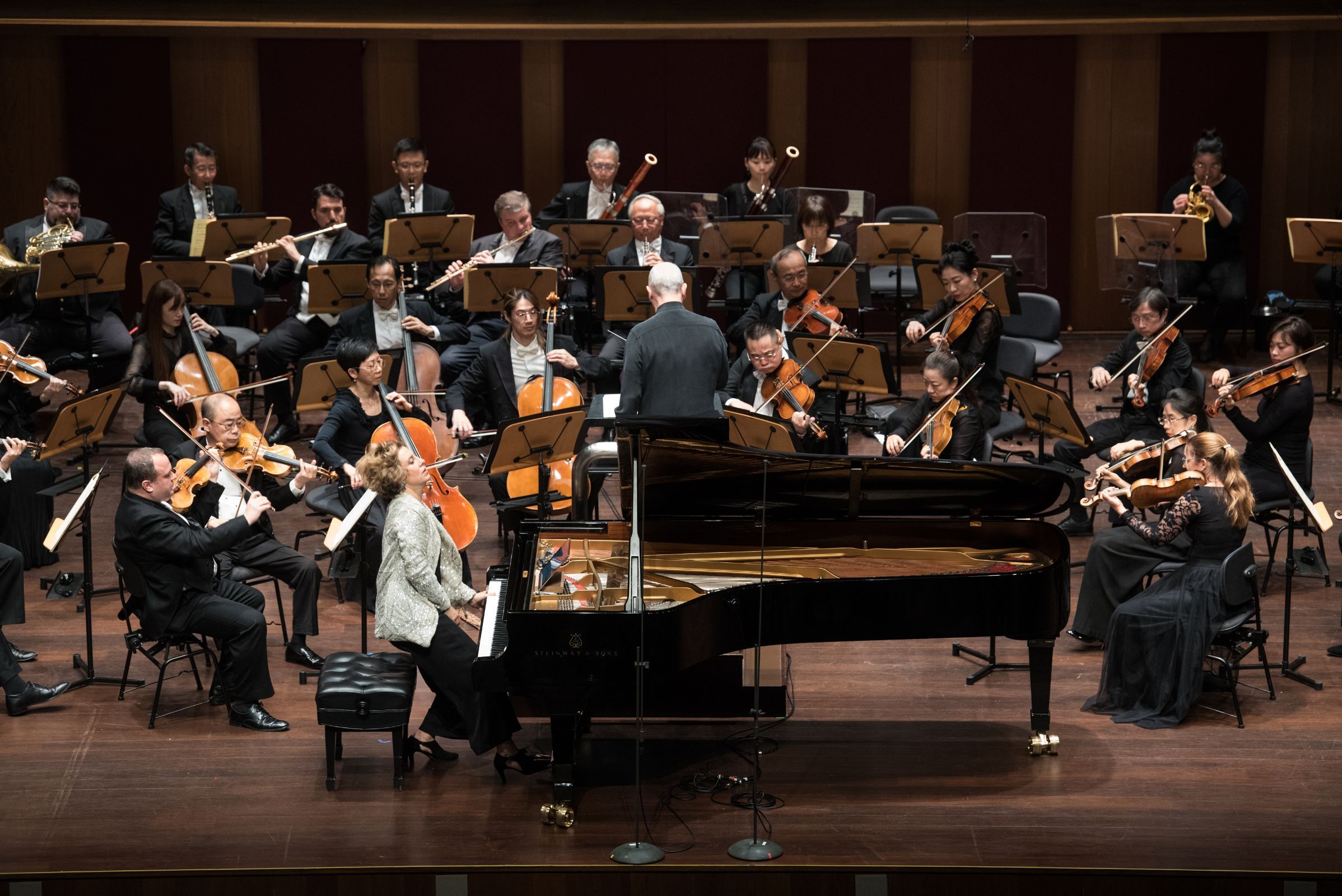 Ingrid Fliter and the Singapore Symphony Orchestra &copy; Jack Yam