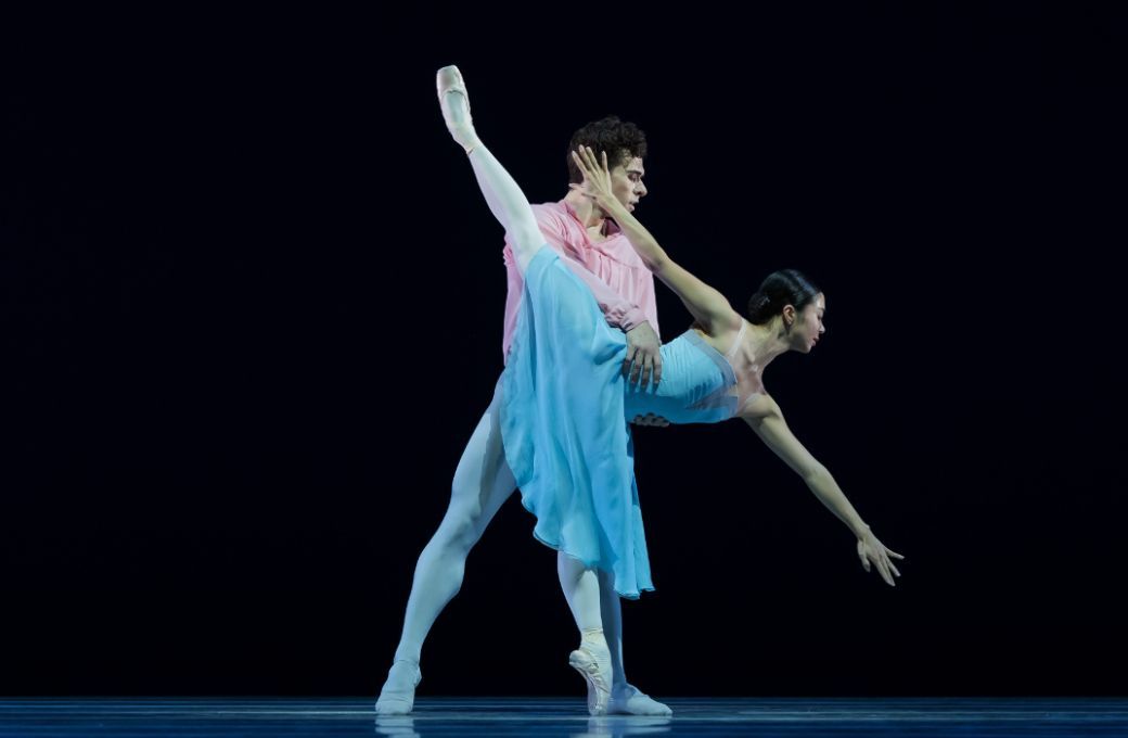 Gustavo Carvalho and Nami Ito in Hans van Manen's <i>Four Schumann Pieces</i> &copy; Yan Revazov