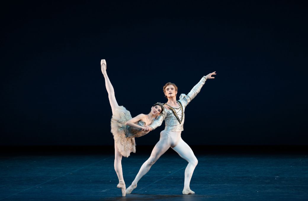 Chloe Misseldine and Aran Bell in the <i>Sylvia pas de deux</i> &copy; Emma Zordan