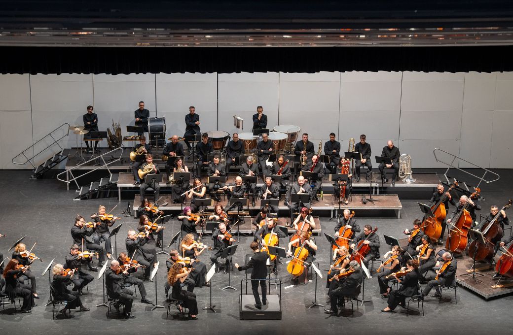 Andrés Salado al frente de la Orquesta de Extremadura © Orquesta de Extremadura