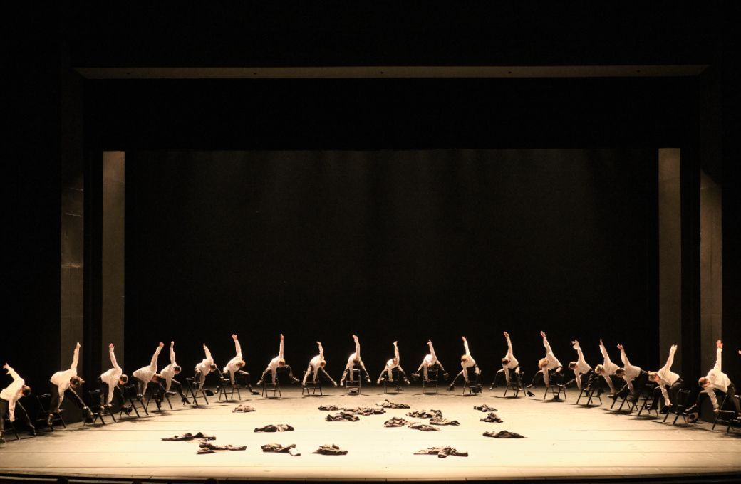 Staatsballett Berlin in Ohad Naharin's <i>Minus 16</i> &copy; Admill Kuyler