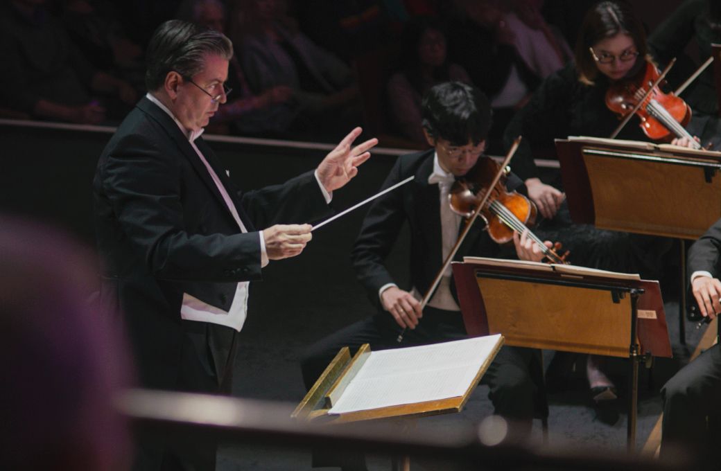 Sebastian Weigle conducts the Yomiuri Nippon Symphony Orchestra &copy; Mann Bros