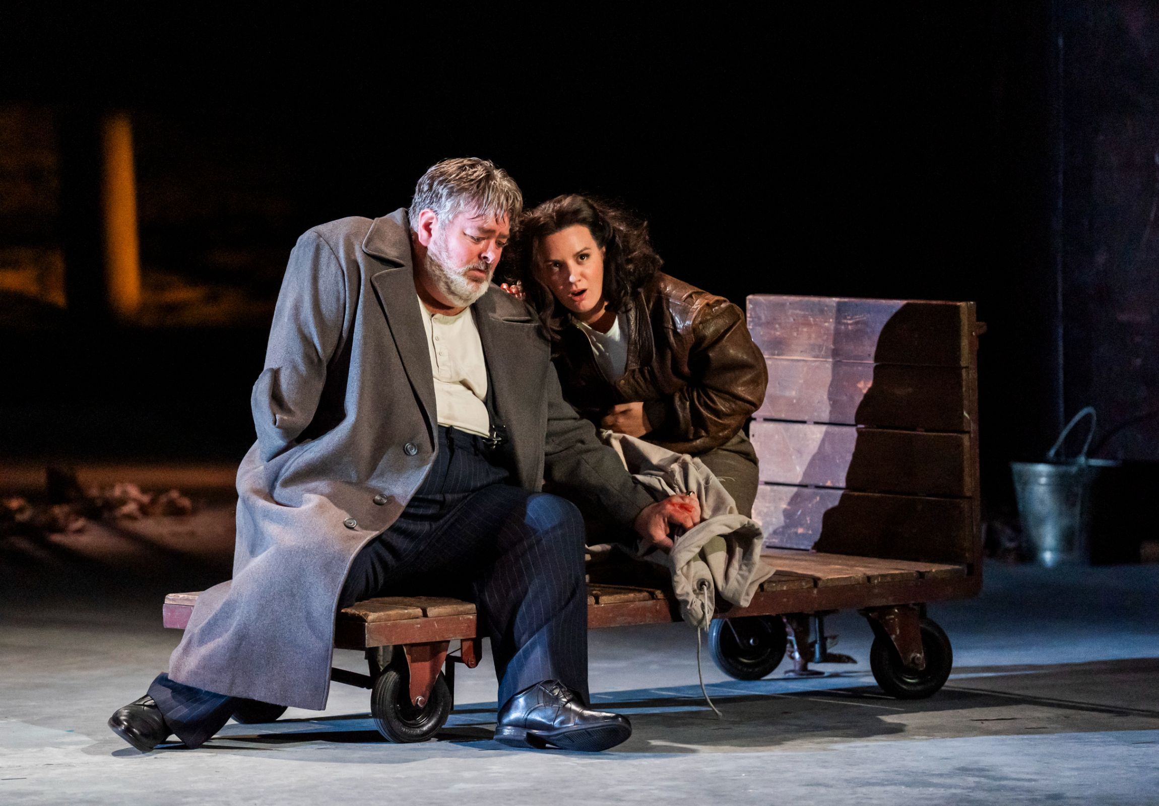 Weston Hurt (Rigoletto) and Robyn Allegra Parton (Gilda) © Tristram Kenton