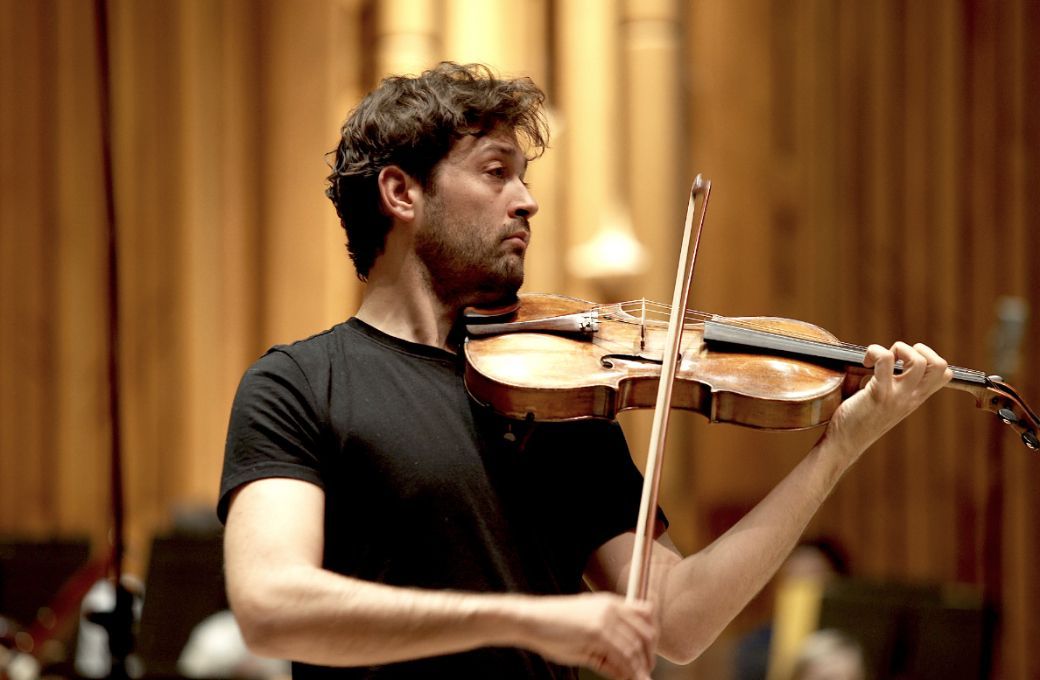 Lawrence Power &copy; Britten Sinfonia