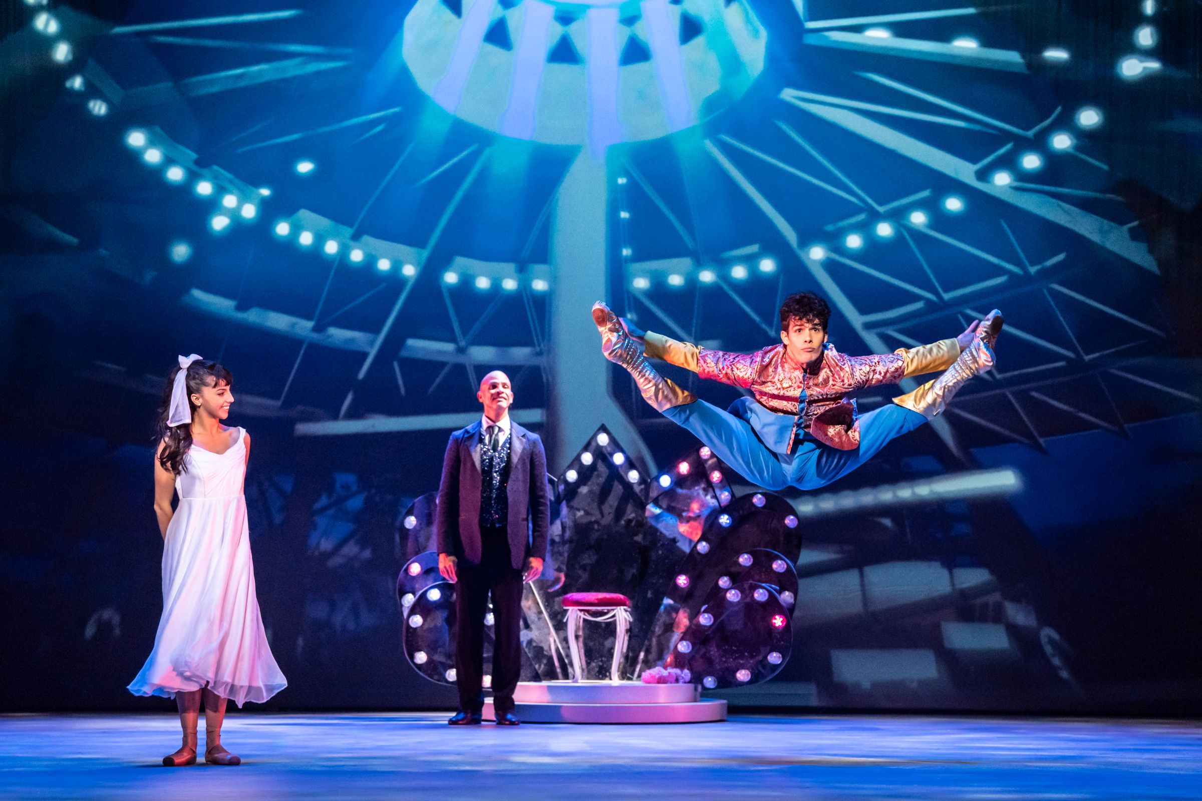Adria Díaz as Clara, Alexander Varona as Drosselmeyer and Raúl Reinoso in <i>Nutcracker in Havana</i> &copy; Johan Persson