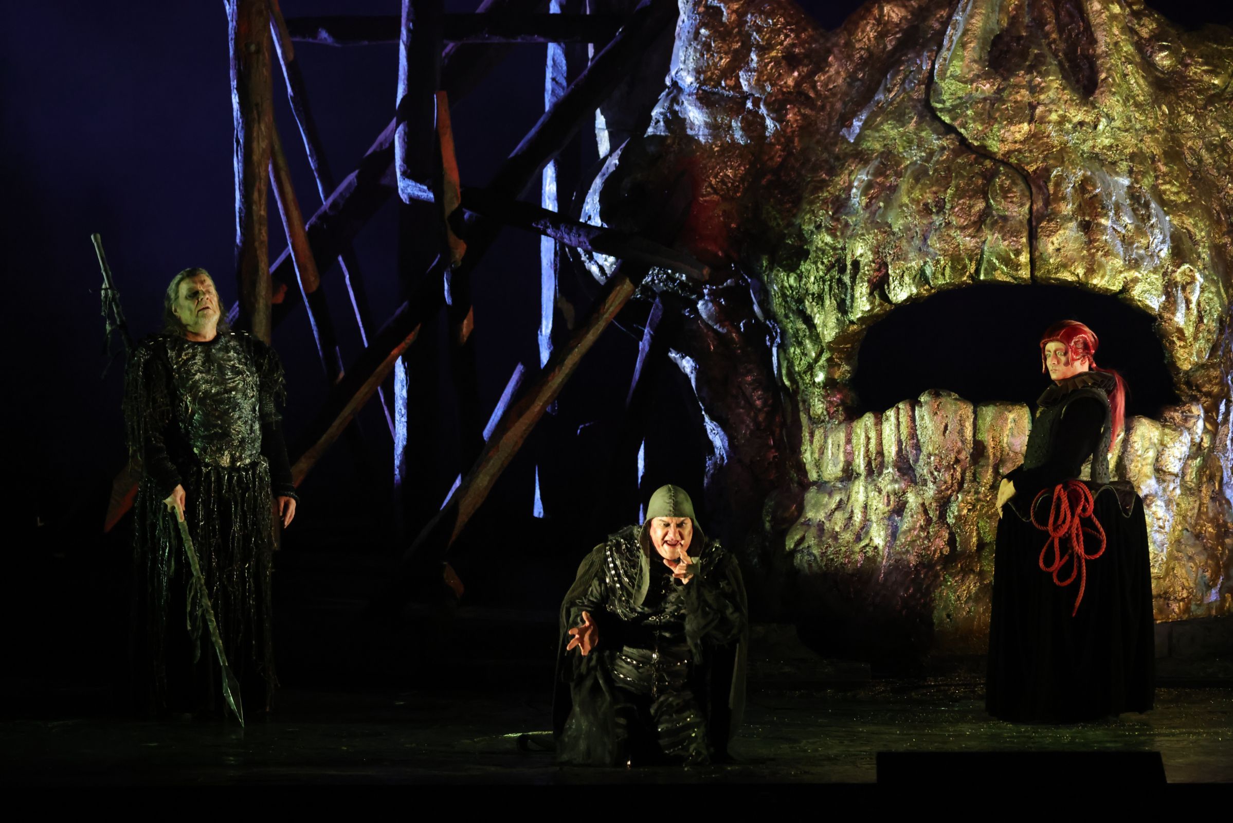 Michael Volle (Wotan), Wolfgang Ablinger-Sperrhacke (Mime) and Norbert Ernst (Loge) &copy; Teatro alla Scala | Brescia e Amisano
