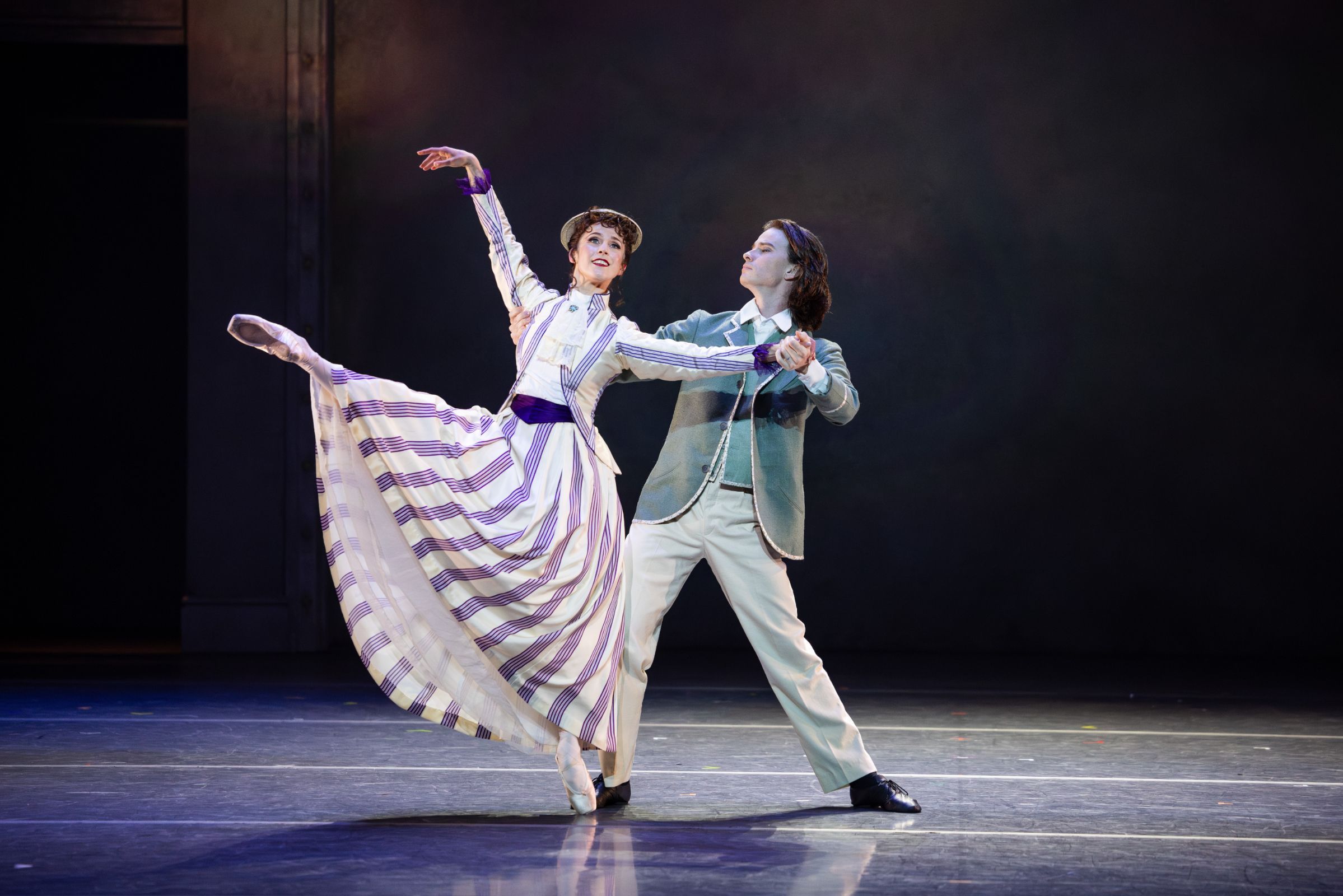 Sharni Spencer and Jarryd Madden in Christopher Wheeldon's <i>Oscar</i> © Daniel Boud