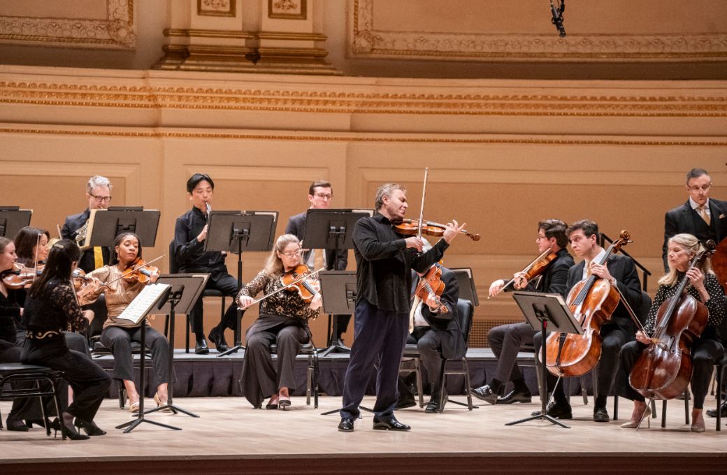 Maxim Vengerov and the Orpheus Chamber Orchestra &copy; Stephanie Berger