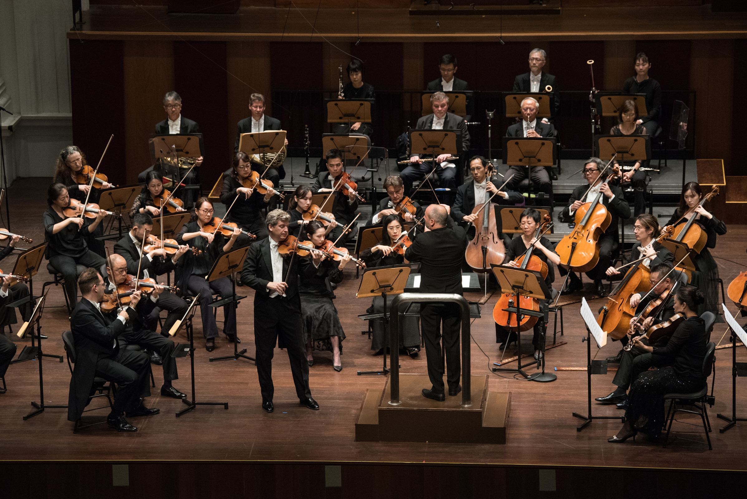 James Ehnes, Lawrence Renes and the Singapore Symphony Orchestra &copy; Jack Yam | Singapore Symphony Orchestra
