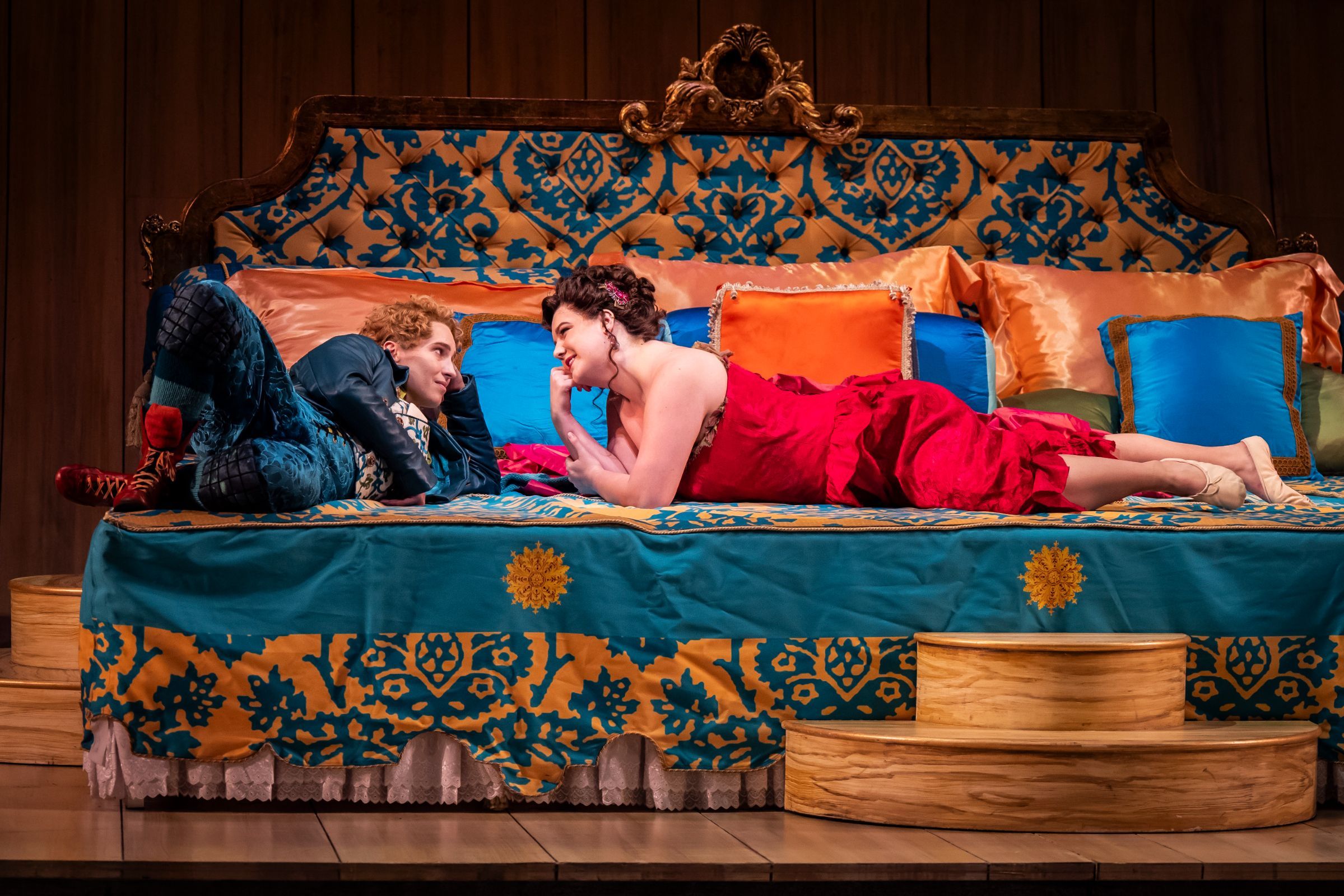 Kayleigh Decker (Cherubino) and Ying Fang (Susanna) &copy; Liz Lauren